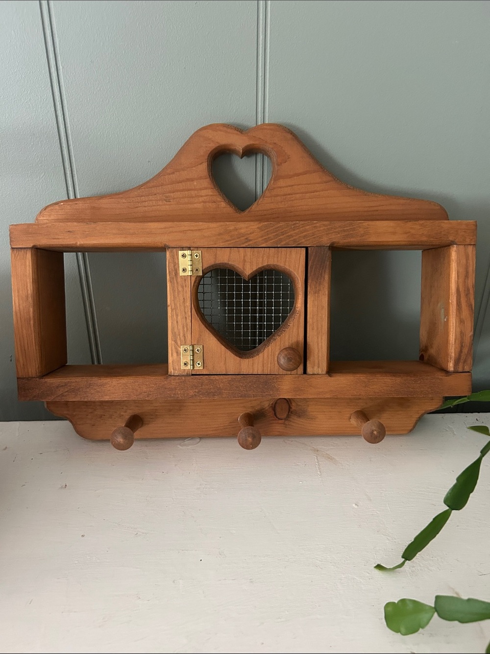 Vintage 90s wood heart trinket shelf